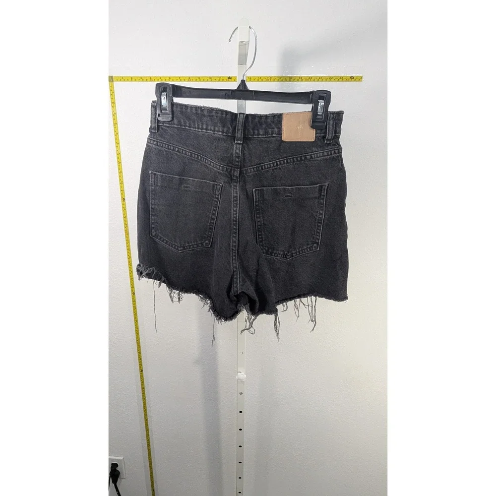 Zara Womens Black Distressed Denim Shorts High Waisted Frayed Hem‎ Size 6 MEX 28